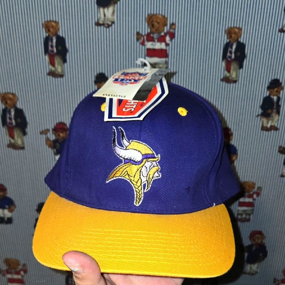 Vintage Vikings Headlights Logo 7 Snapback New! NFL
